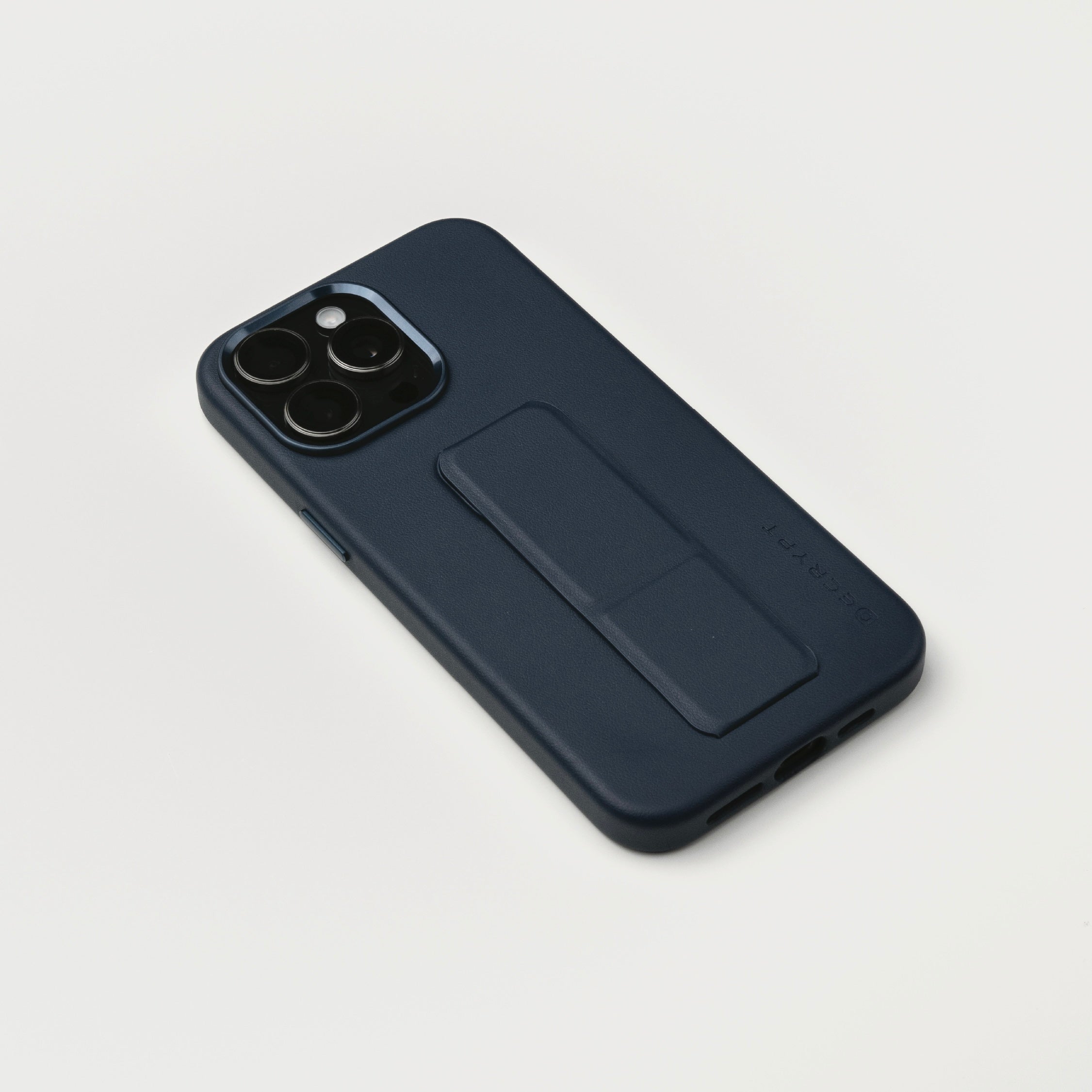 iPhone 15 Pro Max Magnetic Grip Leather Case